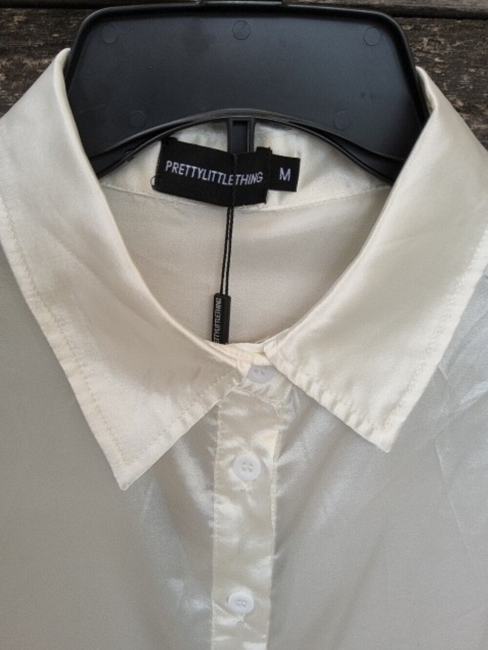 PrettyLittleThing White Satin Button-Front Blouse Size Medium - Picture 5 of 8